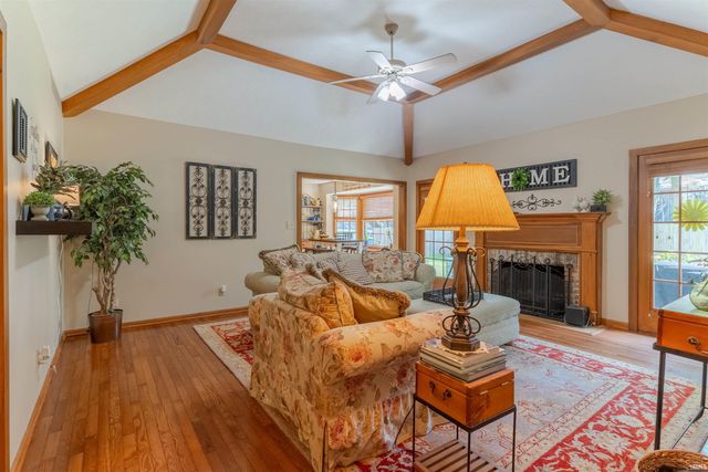 7377 Castle Hills Drive, Newburgh, IN 47630