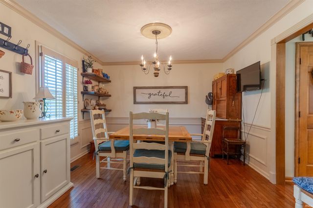 7377 Castle Hills Drive, Newburgh, IN 47630