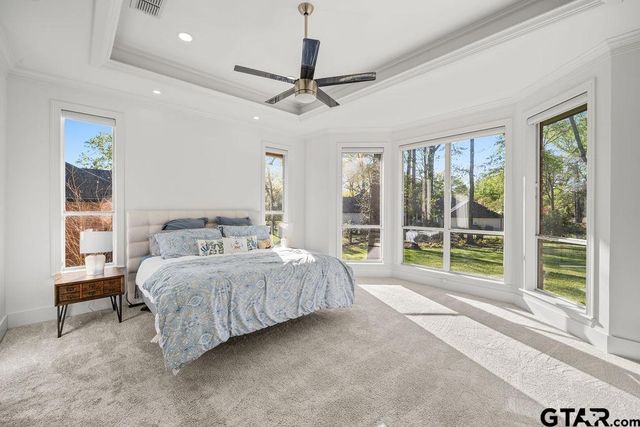 6601 Hollytree Circle, Tyler, TX 75703