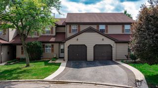 468 Minnesota Circle, Carol Stream, IL 60188
