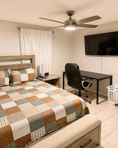 2123 NE 6TH AVENUE, Cape Coral, FL 33909