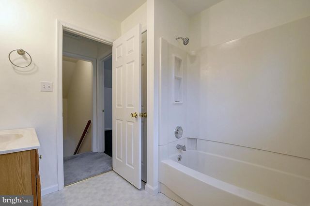 235 PEPPERMINT SPRING LN, Winchester, VA 22603