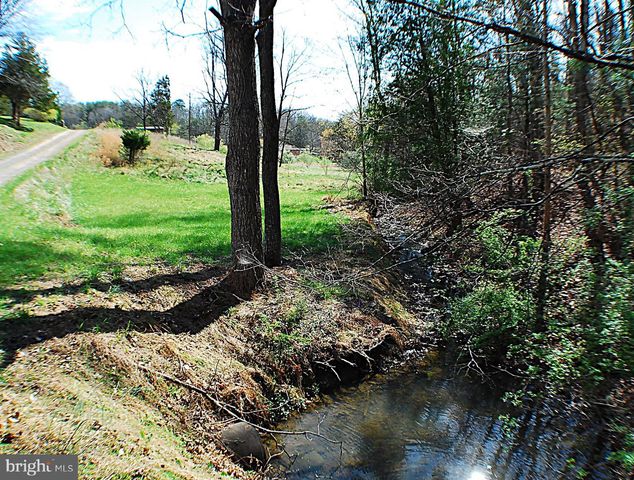 235 PEPPERMINT SPRING LN, Winchester, VA 22603