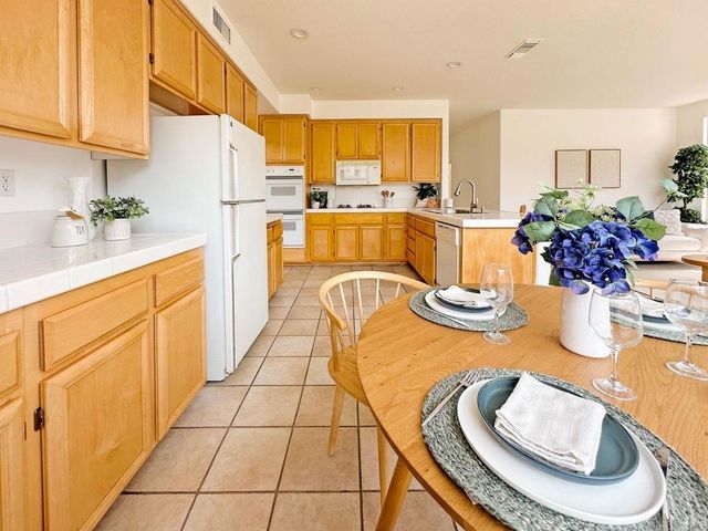 512 Bayona Loop, Chula Vista, CA 91910