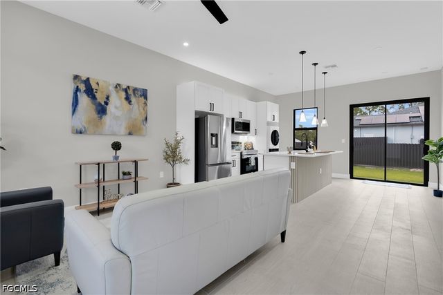 1201 E 7th ST, Lehigh Acres, FL 33972