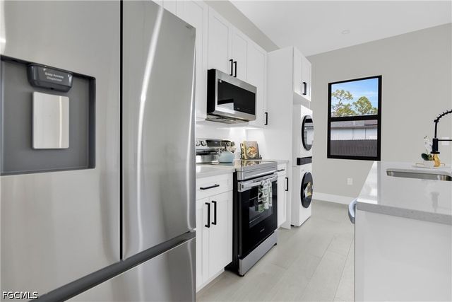 1201 E 7th ST, Lehigh Acres, FL 33972