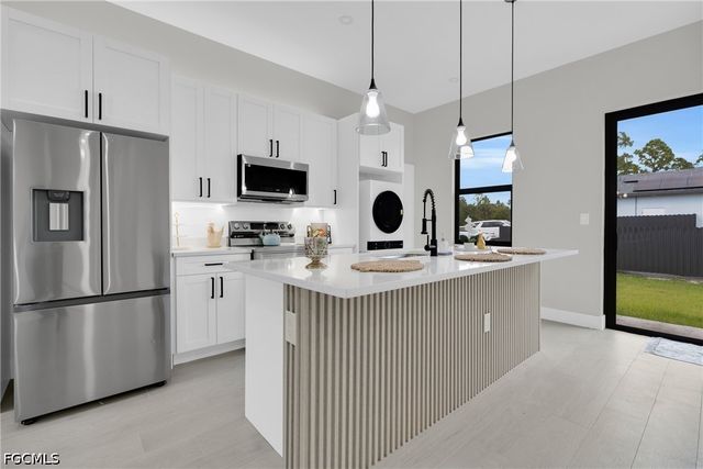 1201 E 7th ST, Lehigh Acres, FL 33972