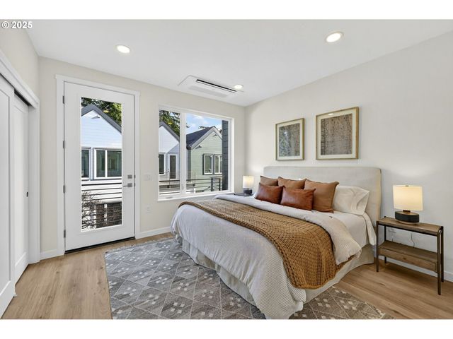 7208 Ne Going St St, Portland, OR 97218