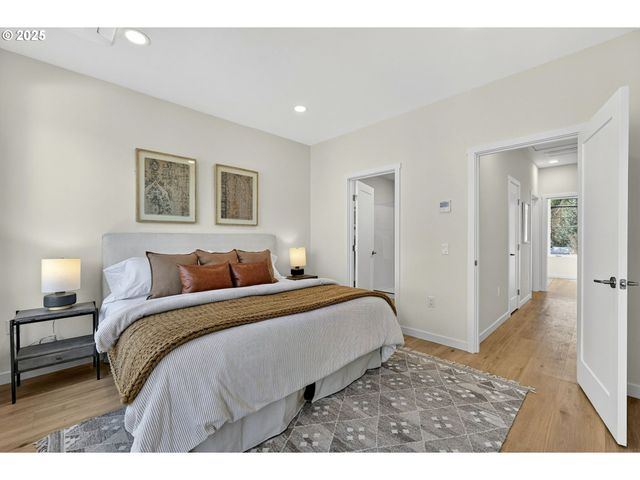 7208 Ne Going St St, Portland, OR 97218