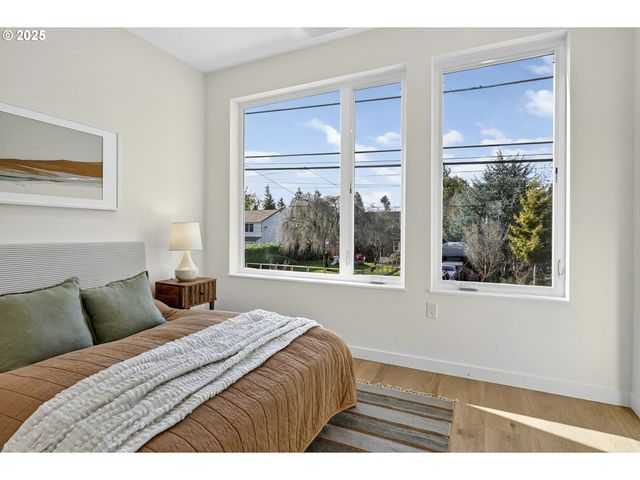 7208 Ne Going St St, Portland, OR 97218