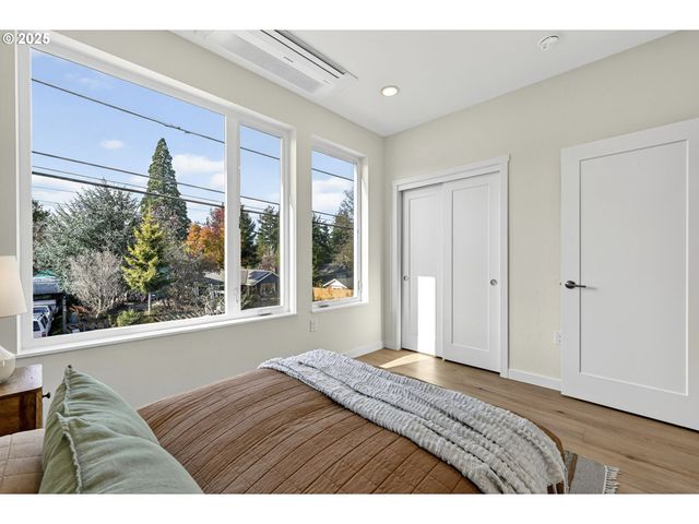 7208 Ne Going St St, Portland, OR 97218