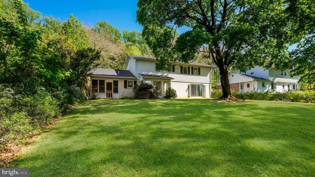 1086 GRAVEL HILL RD, Huntingdon Valley, PA 19006