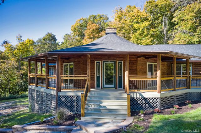 568 Oak Summit Road, Millbrook, NY 12545