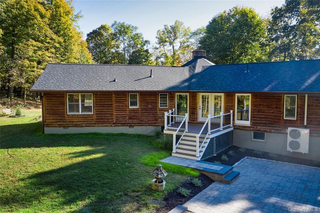 568 Oak Summit Road, Millbrook, NY 12545