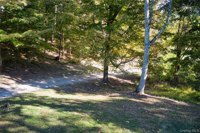 568 Oak Summit Road, Millbrook, NY 12545