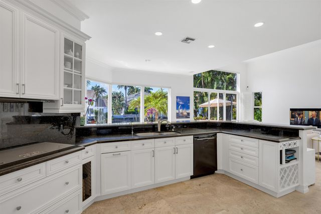 920 Hyacinth Drive, Delray Beach, FL 33483