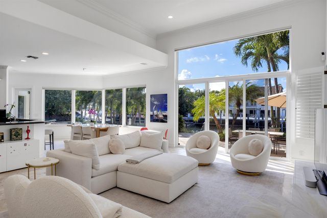 920 Hyacinth Drive, Delray Beach, FL 33483