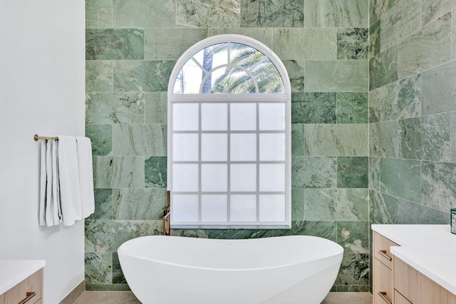 920 Hyacinth Drive, Delray Beach, FL 33483