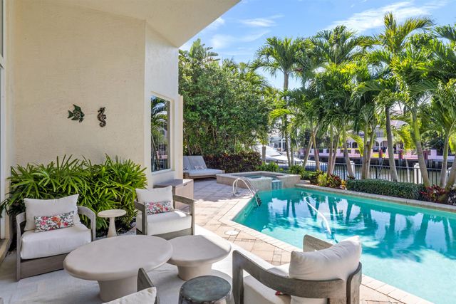 920 Hyacinth Drive, Delray Beach, FL 33483