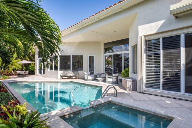 920 Hyacinth Drive, Delray Beach, FL 33483