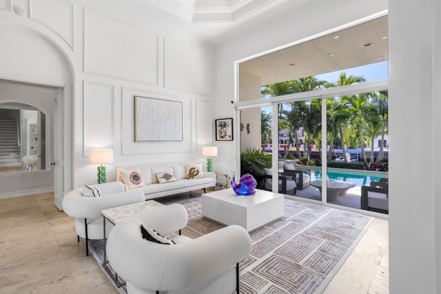 920 Hyacinth Drive, Delray Beach, FL 33483