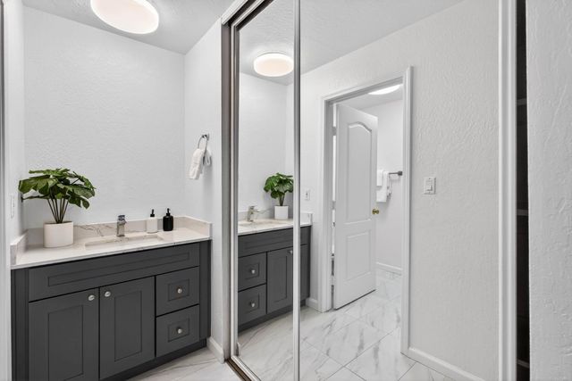 2755 Country Drive 136, Fremont, CA 94536