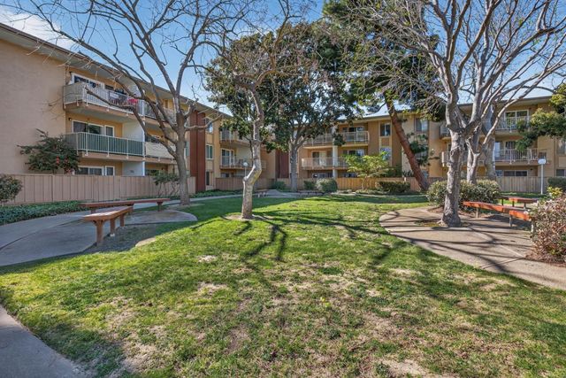 2755 Country Drive 136, Fremont, CA 94536