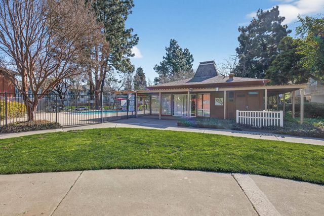 2755 Country Drive 136, Fremont, CA 94536