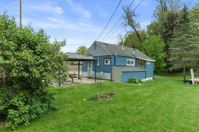 323 Oak Ridge DRIVE, Twin Lakes, WI 53181