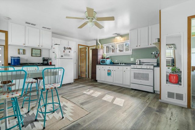 323 Oak Ridge DRIVE, Twin Lakes, WI 53181