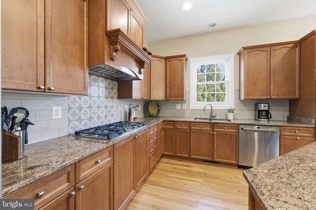 204 LAWSON RD SE, Leesburg, VA 20175