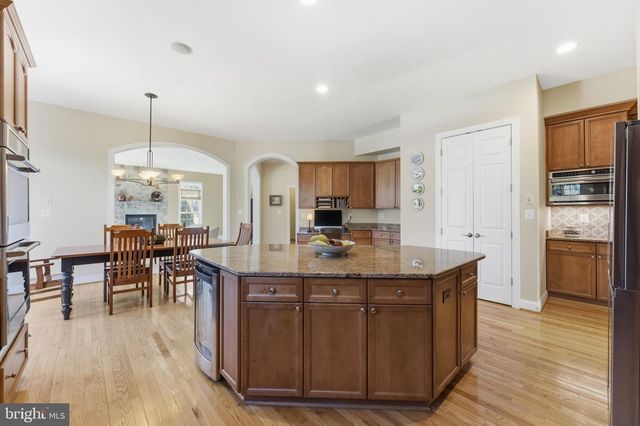 204 LAWSON RD SE, Leesburg, VA 20175