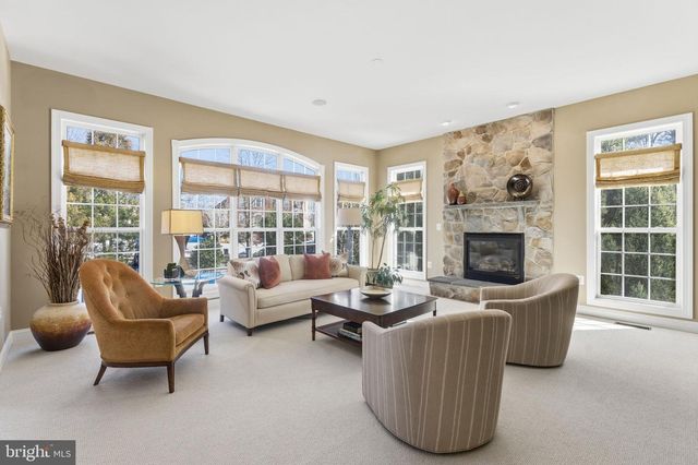 204 LAWSON RD SE, Leesburg, VA 20175