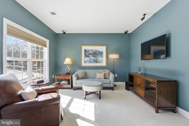 204 LAWSON RD SE, Leesburg, VA 20175