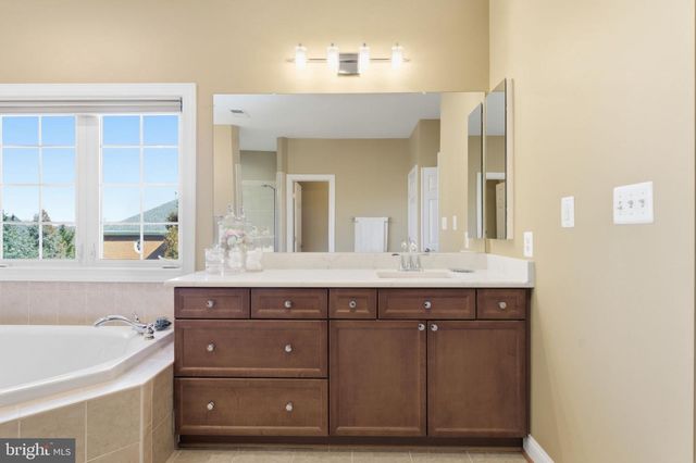 204 LAWSON RD SE, Leesburg, VA 20175