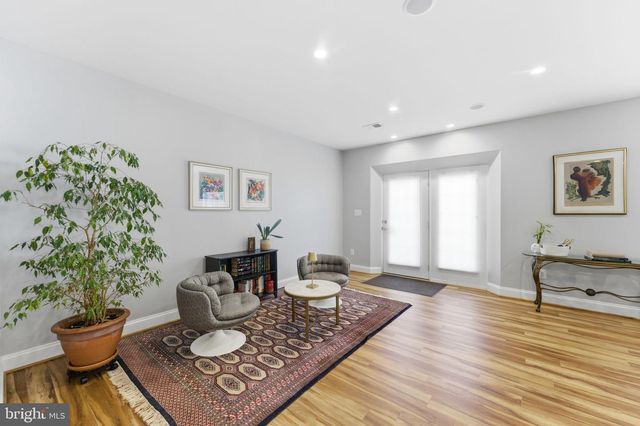 204 LAWSON RD SE, Leesburg, VA 20175