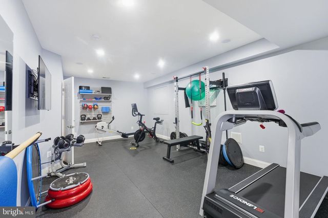 204 LAWSON RD SE, Leesburg, VA 20175