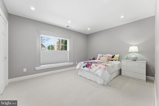 204 LAWSON RD SE, Leesburg, VA 20175