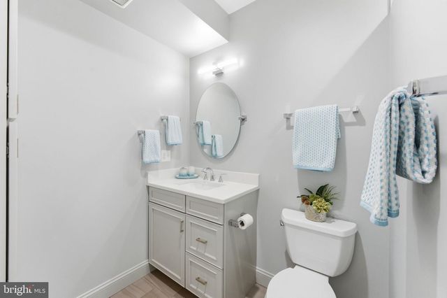 204 LAWSON RD SE, Leesburg, VA 20175