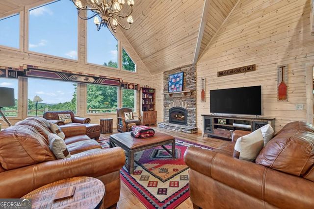 85 Squirrel Chase, Morganton, GA 30560