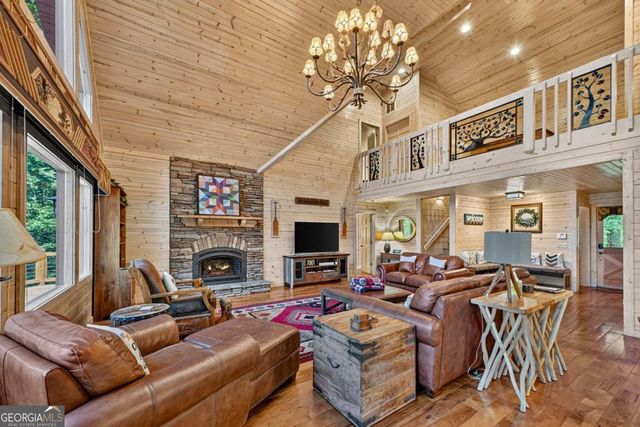 85 Squirrel Chase, Morganton, GA 30560