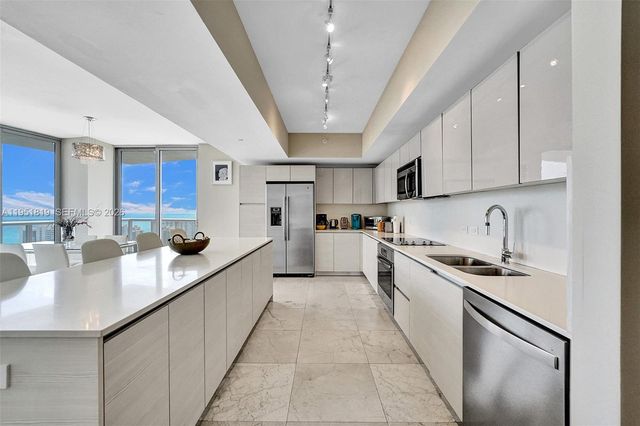 2600 E Hallandale Beach Blvd T3201, Hallandale Beach, FL 33009