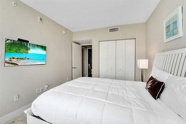 2600 E Hallandale Beach Blvd T3201, Hallandale Beach, FL 33009