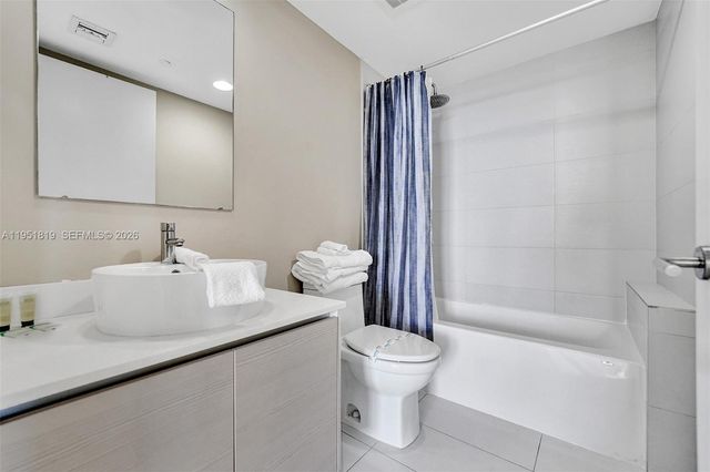 2600 E Hallandale Beach Blvd T3201, Hallandale Beach, FL 33009