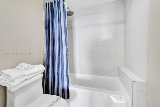 2600 E Hallandale Beach Blvd T3201, Hallandale Beach, FL 33009