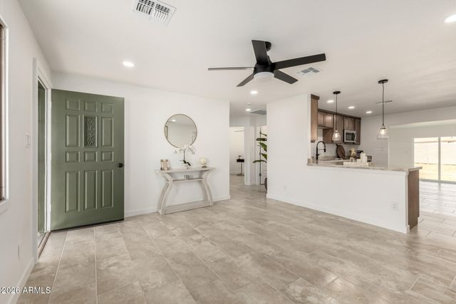 8226 W MEADOWBROOK Avenue, Phoenix, AZ 85033