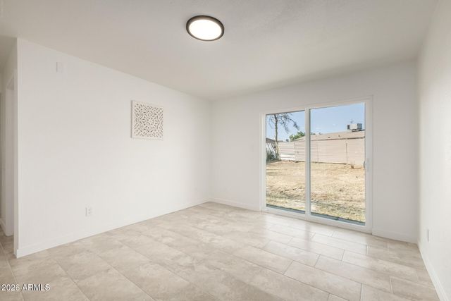 8226 W MEADOWBROOK Avenue, Phoenix, AZ 85033