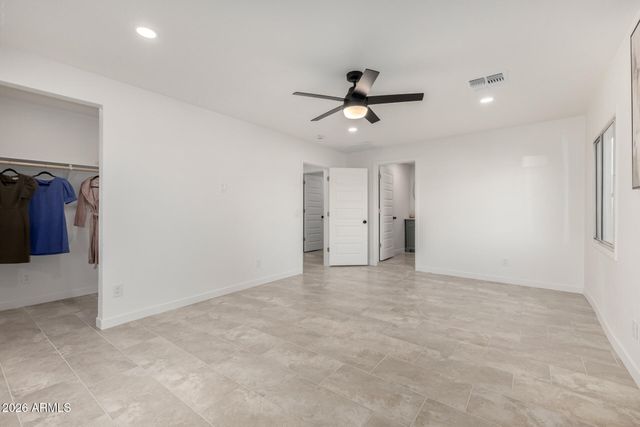 8226 W MEADOWBROOK Avenue, Phoenix, AZ 85033