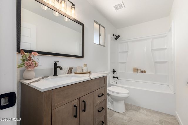 8226 W MEADOWBROOK Avenue, Phoenix, AZ 85033