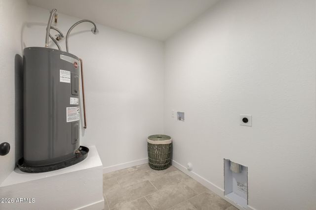 8226 W MEADOWBROOK Avenue, Phoenix, AZ 85033